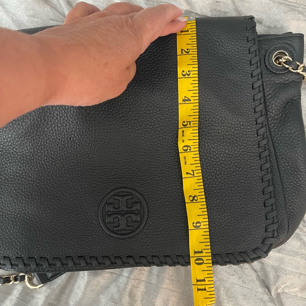 Large Tory burch whipstitch purse - Picture 7 of 7